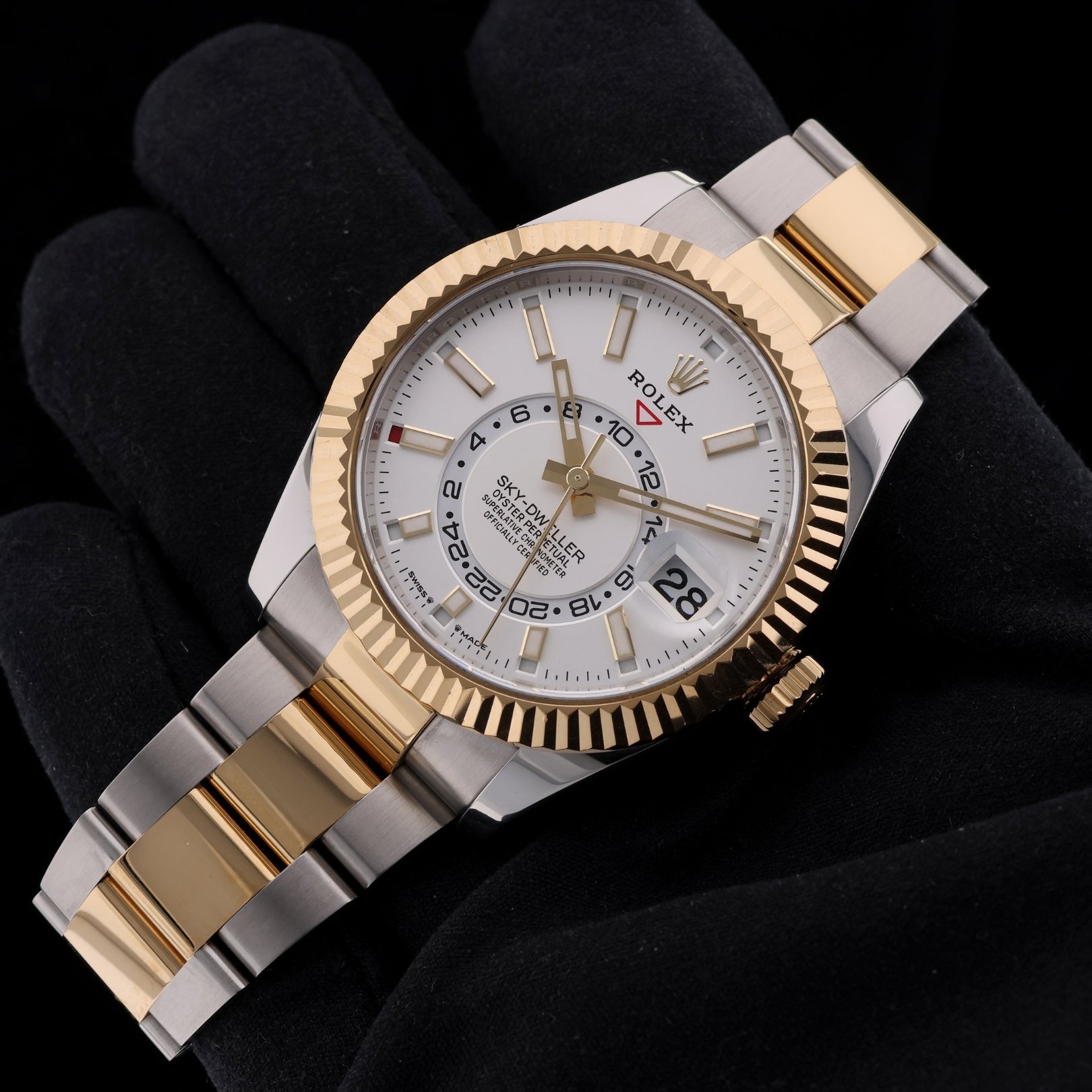 Rolex Sky - Dweller, White Dial, Stahl/Gold, 42mm, Ref. 336933, 08 - 2023, B+P - LUXUHRIA