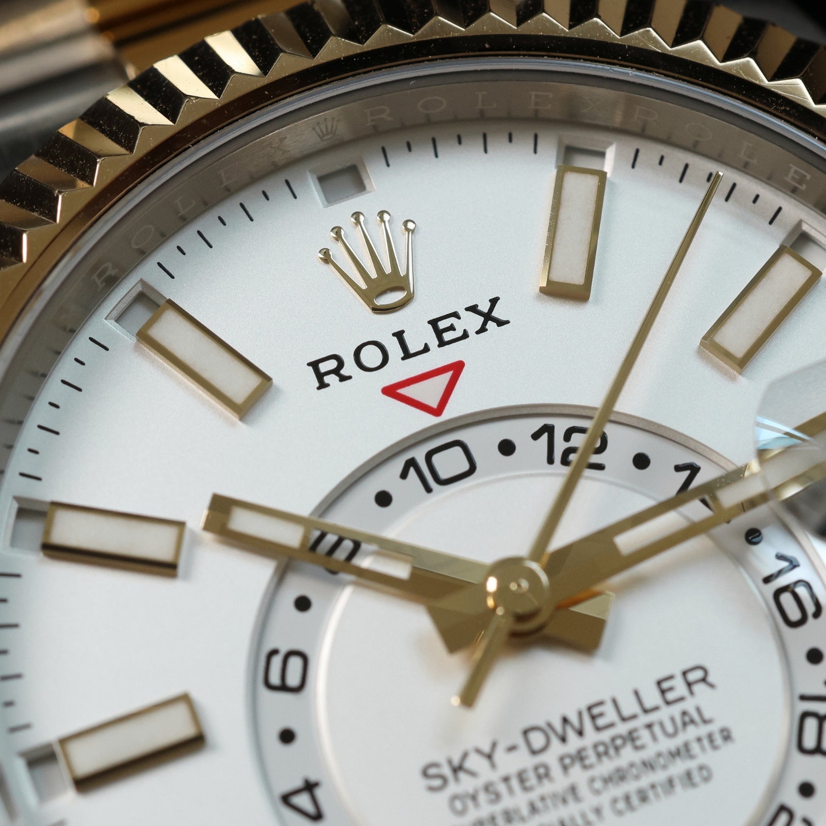 Rolex Sky - Dweller, White Dial, Stahl/Gold, 42mm, Ref. 336933, 08 - 2023, B+P - LUXUHRIA