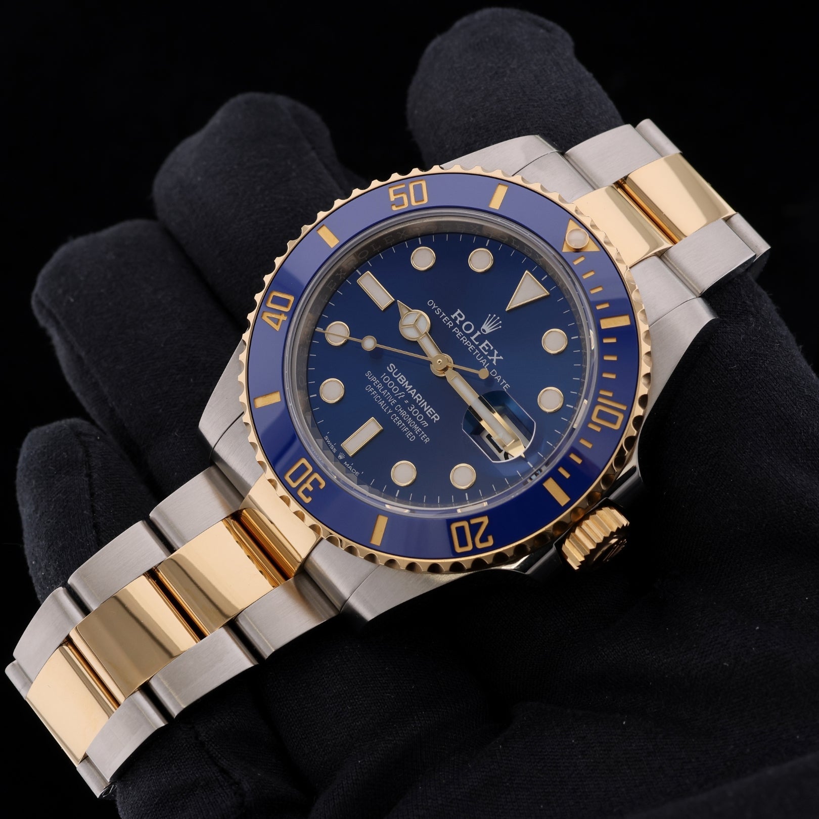 Rolex Submariner Date, "Bluesy", Blue Dial, Stahl/Gelbgold, Ref. 126613LB, 2024, B+P - LUXUHRIA