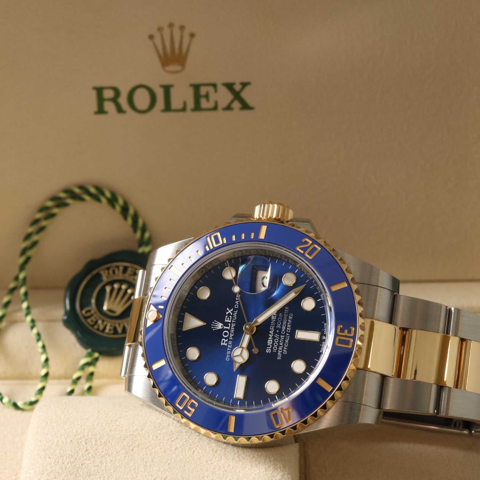 Rolex Submariner Date, "Bluesy", Blue Dial, Stahl/Gelbgold, Ref. 126613LB, 2024, B+P - LUXUHRIA
