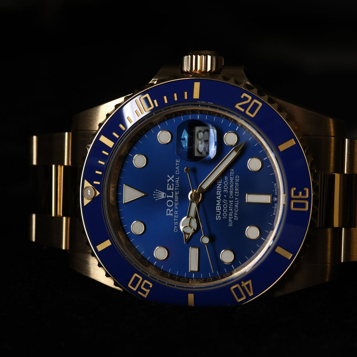 Rolex Submariner Date, Gelbgold, Blue Dial, Ref. 126618LB, 2024, B+P - LUXUHRIA