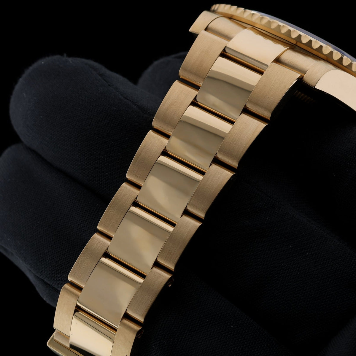 Rolex Submariner Date, Gelbgold, Blue Dial, Ref. 126618LB, 2024, B+P - LUXUHRIA