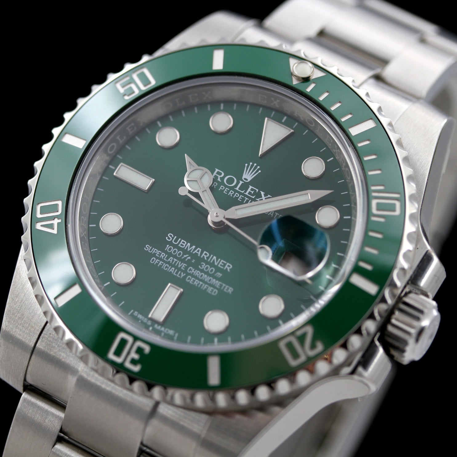 Rolex Submariner Date "Hulk" 40mm, Grün Keramic, Ref. 116610LV, 10 - 2016/LC100, foliert/verklebt, B+P - LUXUHRIA