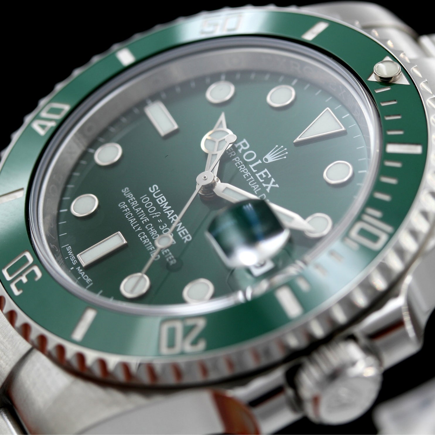 Rolex Submariner Date "Hulk" 40mm, Grün Keramic, Ref. 116610LV, LC100, B+P - LUXUHRIA