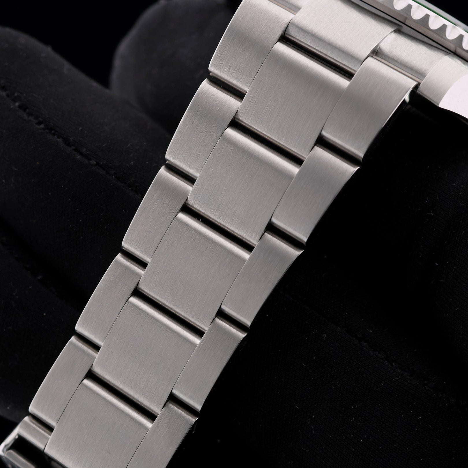 Rolex Submariner Date, "Starbucks", 41mm, LC100, Ref. 126610LV, Starbucks, 09-2023, B+P - LUXUHRIA