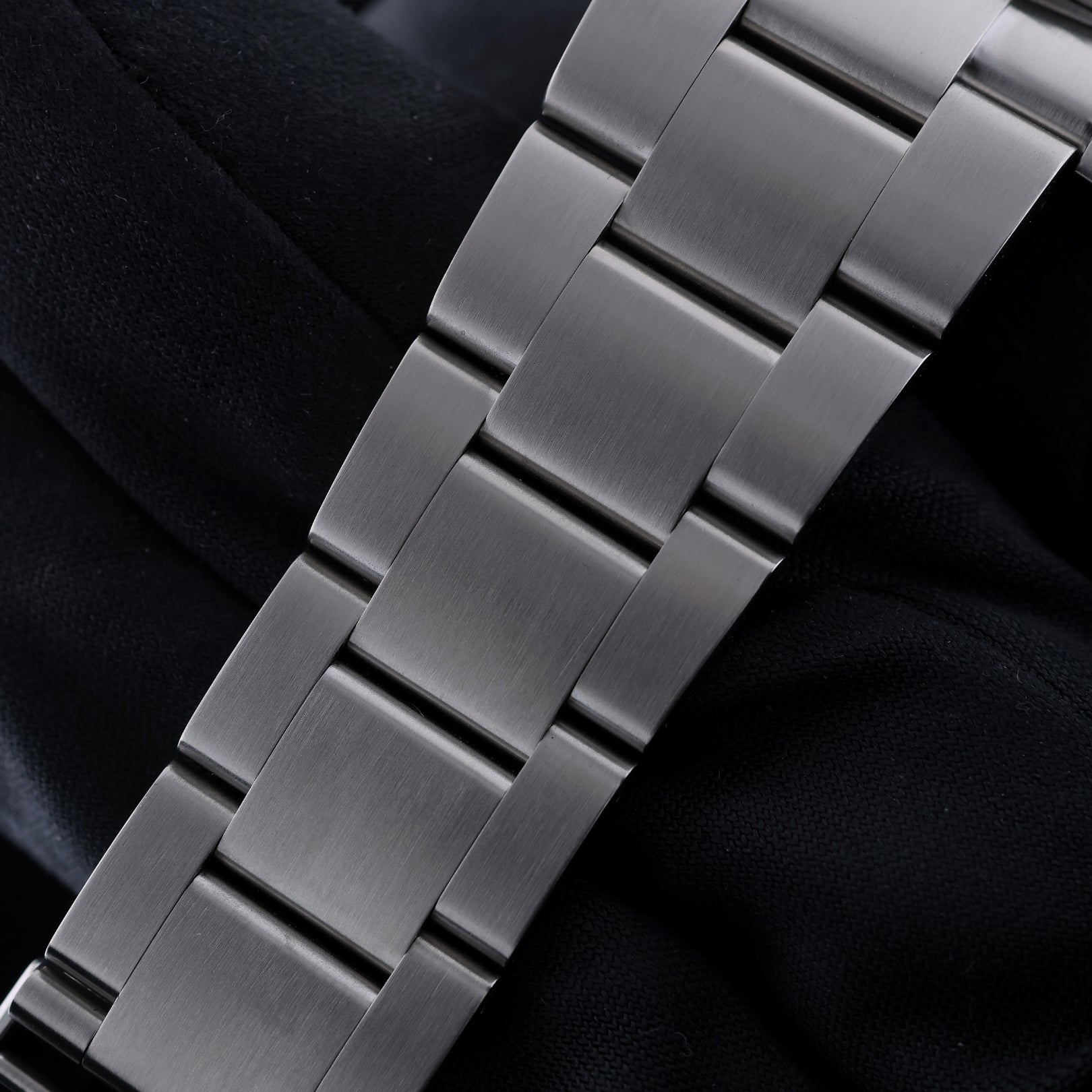 Rolex Submariner NoDate, Cerachrom - Lünette, Ref. 124060, 12 - 2020, B+P - LUXUHRIA