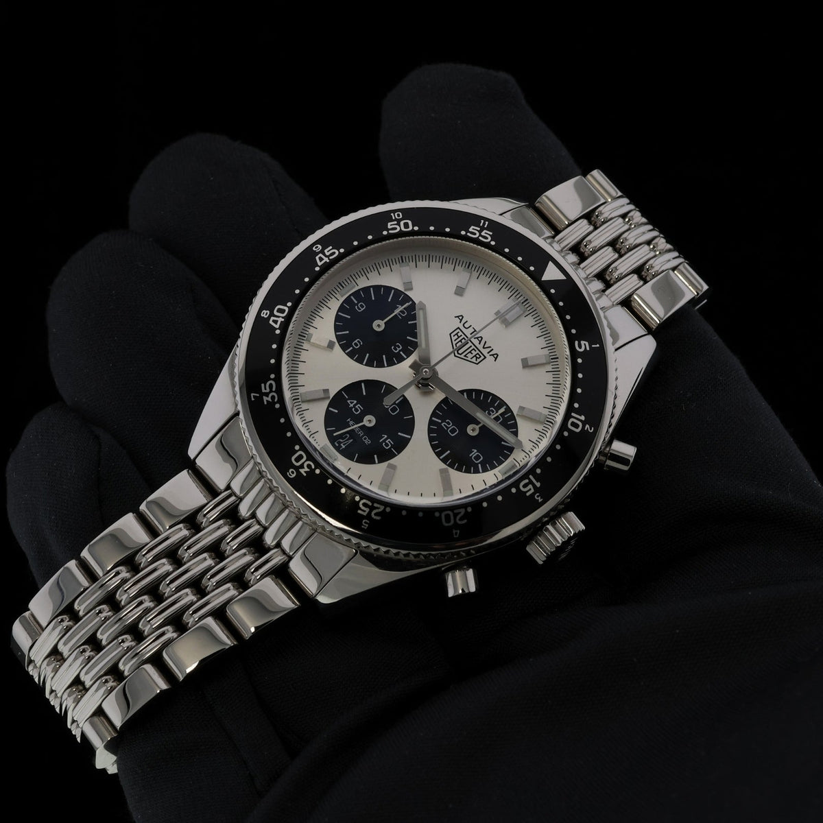 TAG Heuer Autavia, Jack Heuer 85th Birthday Edition, Ref. CBE2111.BA0687, 08-2018, B+P - LUXUHRIA
