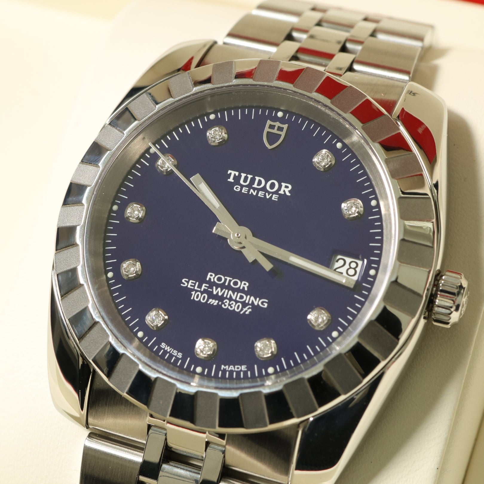 Tudor Classic Date, Blue Diamond Dial, 38mm, Ref. 21010, 09-2015, B+P - LUXUHRIA