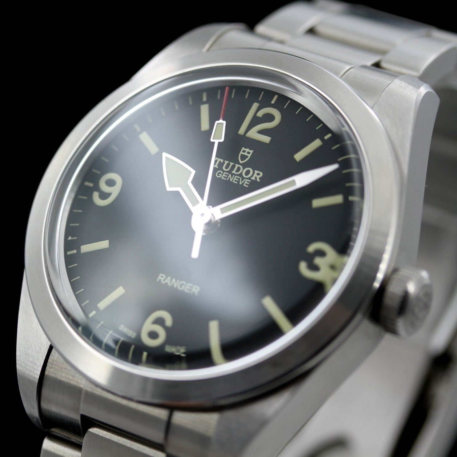 Tudor Ranger 39 mm, Black Dial, MT5402, Ref. M79950 - 0001, B+P - LUXUHRIA