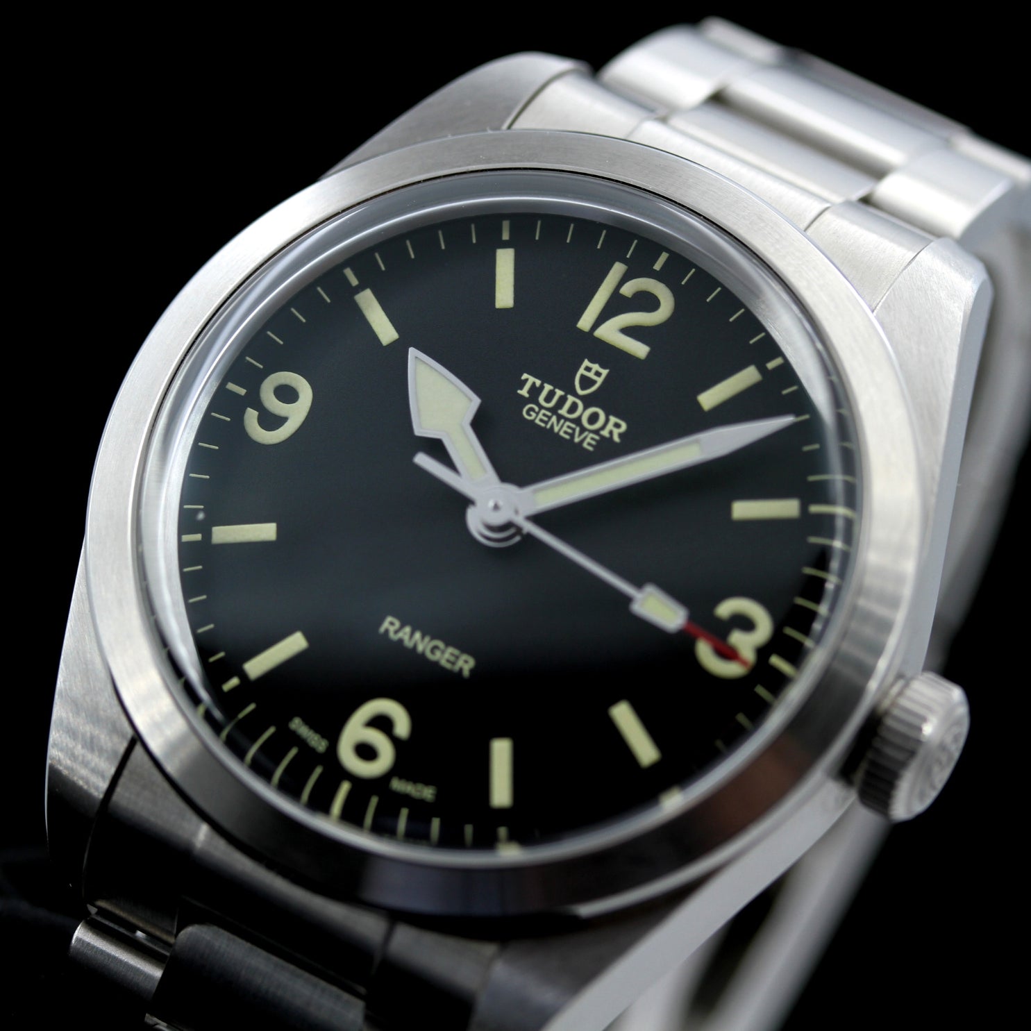 Tudor Ranger 39 mm, Black Dial, MT5402, Ref. M79950 - 0001, B+P - LUXUHRIA