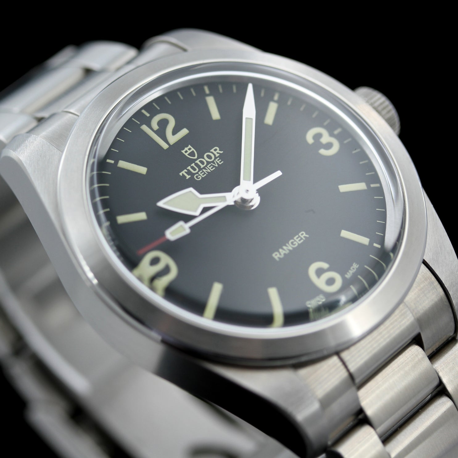 Tudor Ranger 39 mm, Black Dial, MT5402, Ref. M79950 - 0001, B+P - LUXUHRIA