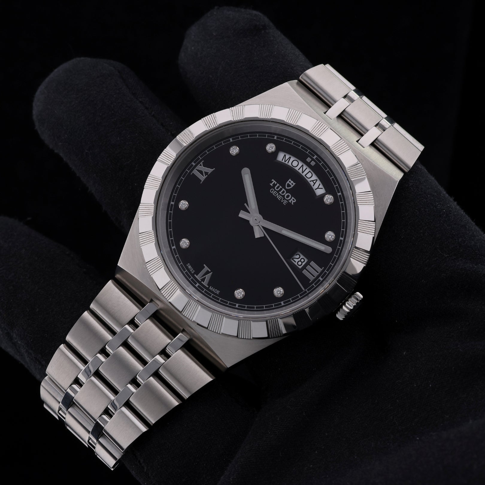 Tudor Royal, Schwarzes Zifferblatt mit Diamanten, Ref. M28600 - 0004, 2025, B+P - LUXUHRIA